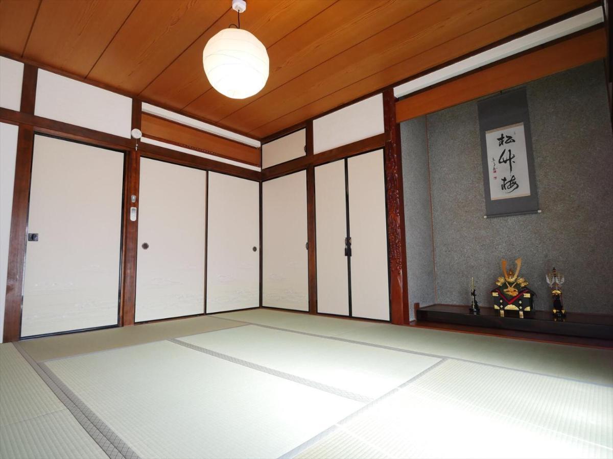 West Crab Base Villa Hiroshima Eksteriør bilde